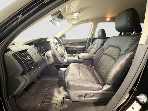 Used 2023 Nissan Pathfinder SV FWD image 18