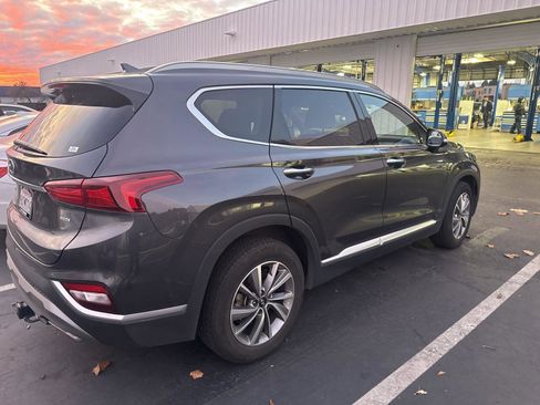 Used 2020 Hyundai Santa Fe SEL w/ Convenience + Premium Package image 6
