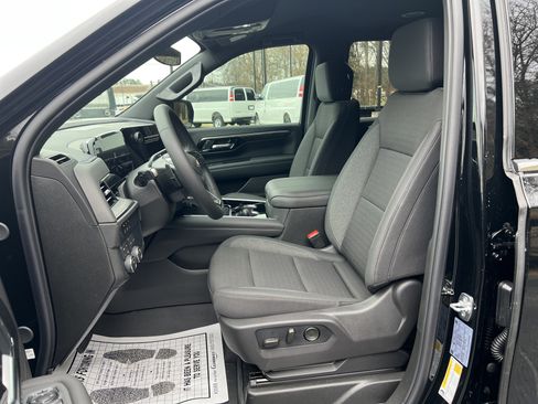 New 2026 Chevrolet Tahoe LS image 32