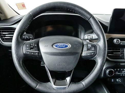 Used 2020 Ford Escape Titanium image 15