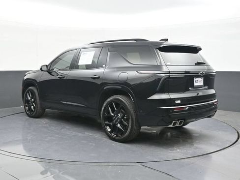 Used 2024 Chevrolet Traverse RS w/ LPO, Floor Liner Package AWD/4WD image 9