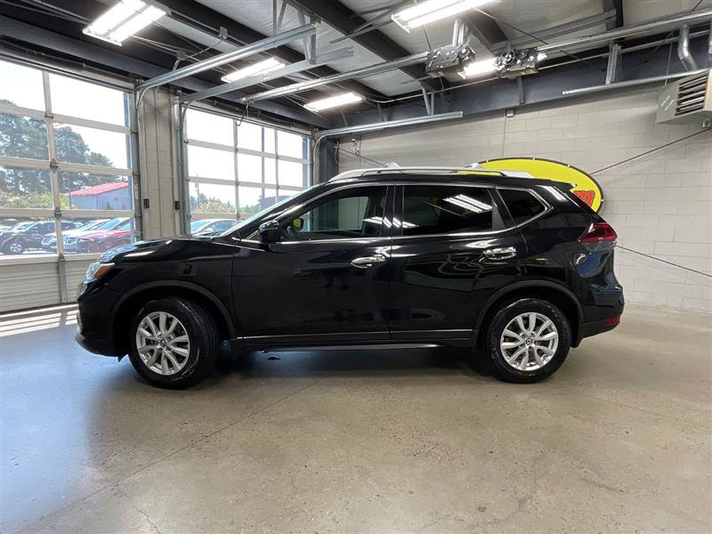 Used 2020 Nissan Rogue SV FWD image 2