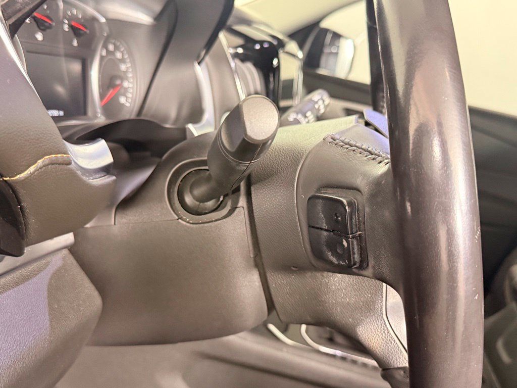 Used 2019 Chevrolet Traverse RS w/ LPO, Floor Liner Package FWD image 33