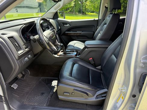 Used 2017 GMC Canyon SLT w/ Driver Alert Package AWD/4WD image 11