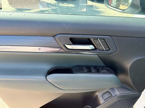 Used 2026 GMC Terrain AT4 w/ Convenience Package III image 9