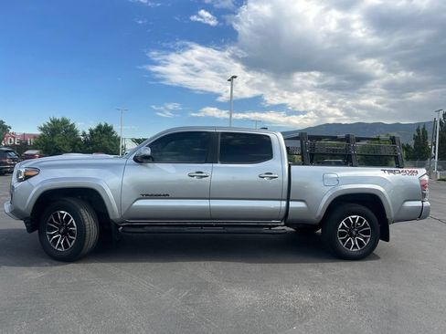 Used 2023 Toyota Tacoma TRD Sport w/ TRD Premium Sport Package AWD/4WD image 15