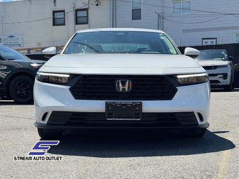 Used 2023 Honda Accord EX image 2