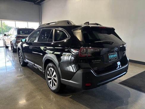 Used 2023 Subaru Outback Premium AWD/4WD image 8