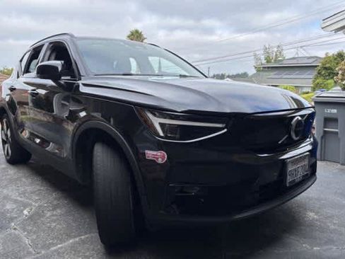 Used 2023 Volvo XC40 Recharge Ultimate AWD/4WD image 9