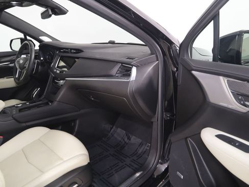 Used 2023 Cadillac XT5 Sportv w/ LPO, Floor Liner Package AWD/4WD image 44