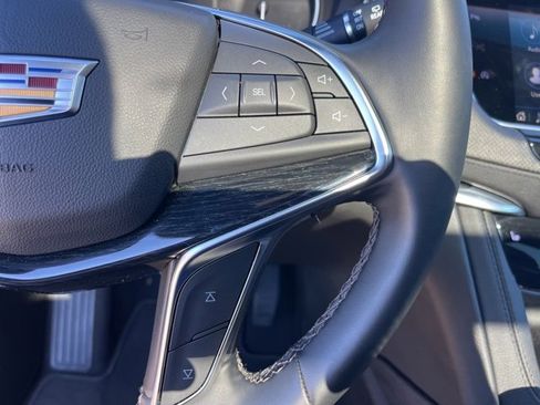 Certified 2025 Cadillac XT5 Premium Luxury image 20