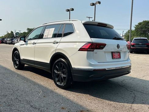 Used 2024 Volkswagen Tiguan SE AWD/4WD image 3