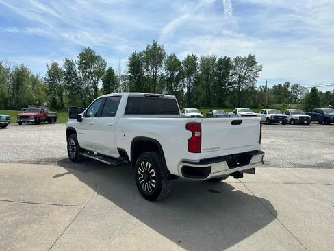 Used 2023 Chevrolet Silverado 2500 LT w/ Convenience Package AWD/4WD image 5
