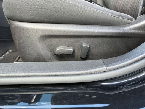 Used 2025 Nissan Altima 2.5 SV image 19