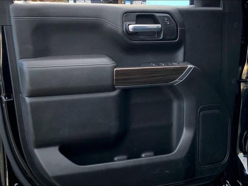 Used 2021 Chevrolet Silverado 1500 RST image 21