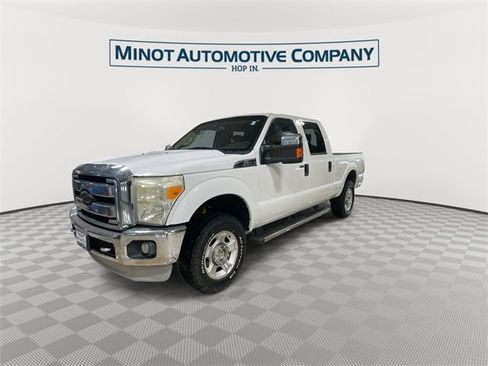 Used 2011 Ford F250 XLT w/ XLT Premium Pkg image 4