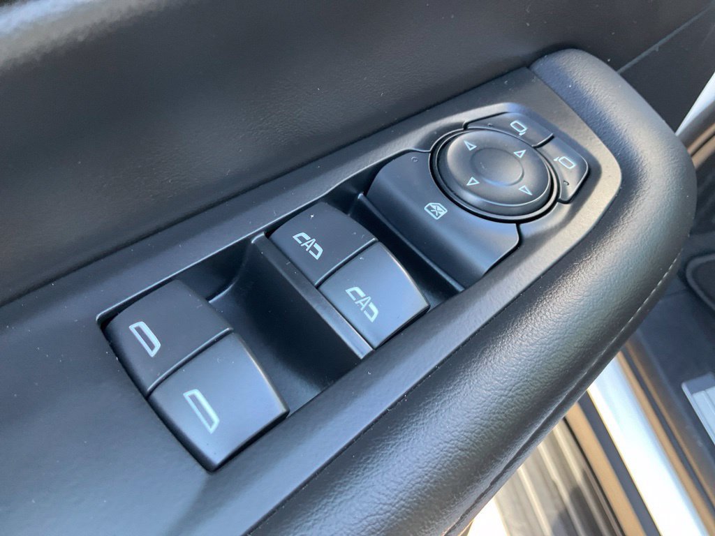 Used 2025 Chevrolet Tahoe LT AWD/4WD image 5