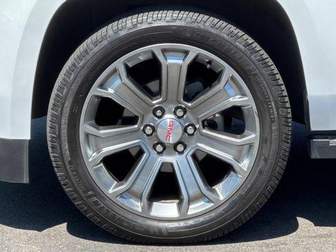 Used 2017 GMC Yukon Denali w/ Open Road Package AWD/4WD image 42