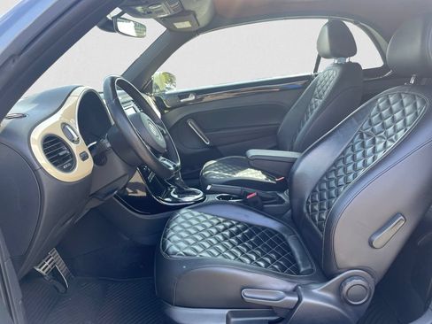 Used 2019 Volkswagen Beetle 2.0T FWD image 9