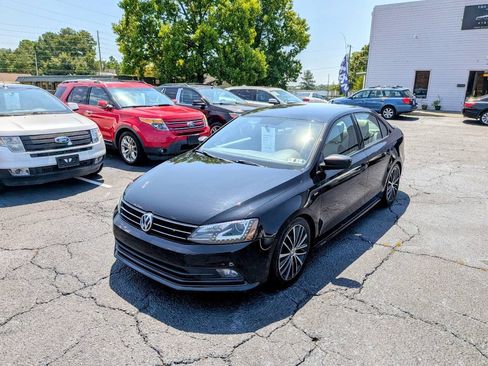 Used 2016 Volkswagen Jetta Sport w/ Lighting Package FWD image 7