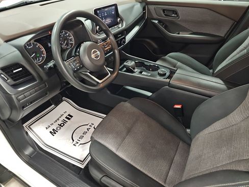 Used 2021 Nissan Rogue S image 31