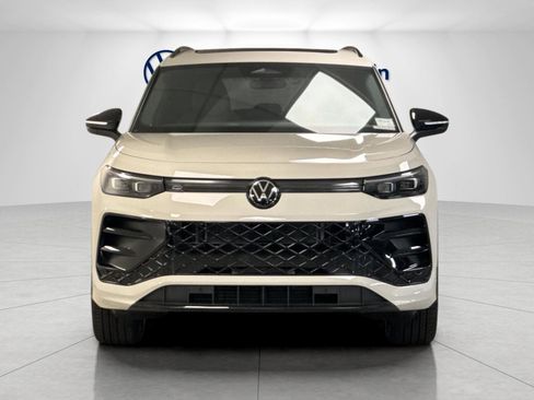 New 2026 Volkswagen Tiguan SE R-Line AWD/4WD image 8