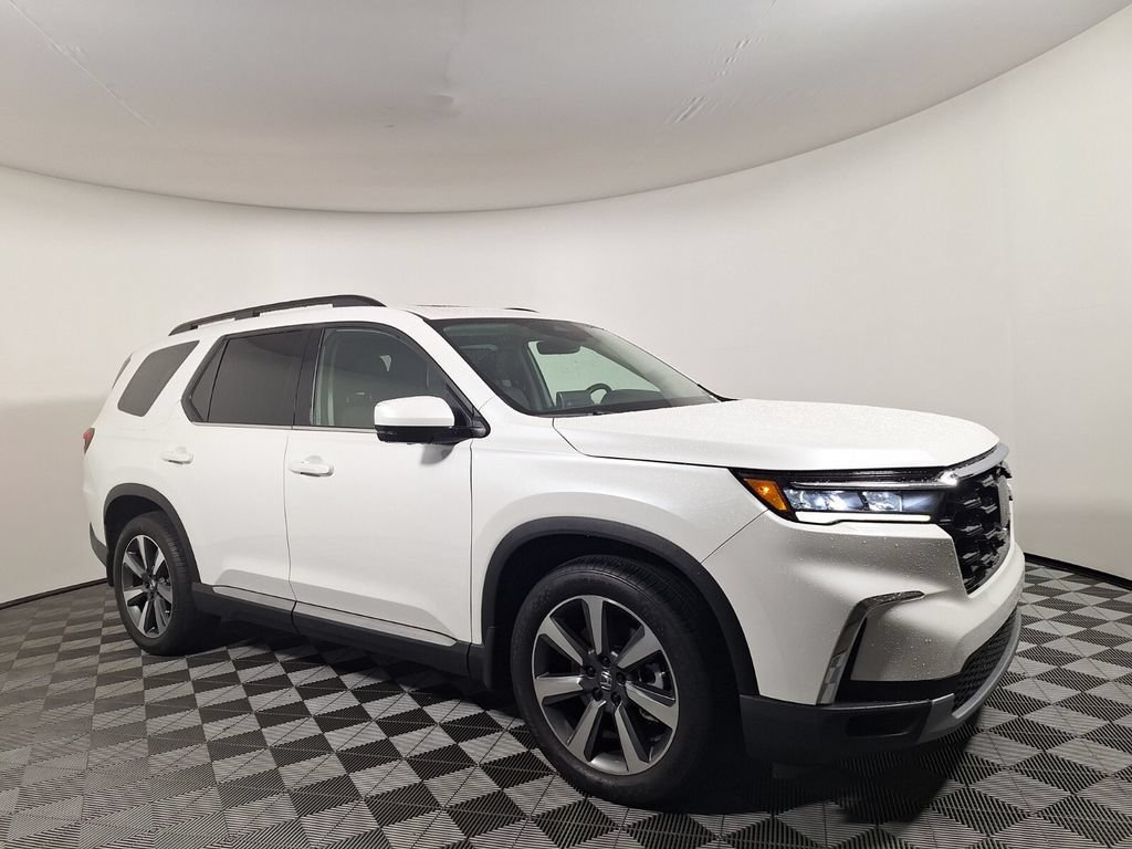 Used 2024 Honda Pilot Elite image 3