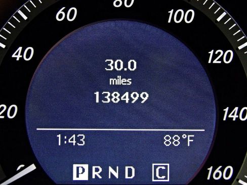 Used 2010 Mercedes-Benz C 300 Sedan image 15