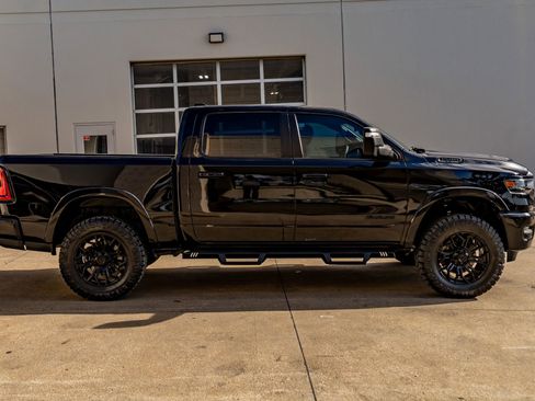 Used 2025 RAM 1500 Big Horn AWD/4WD image 11