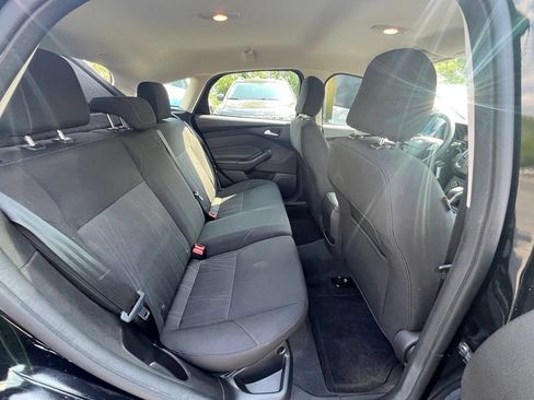 Used 2017 Ford Focus SE FWD image 27