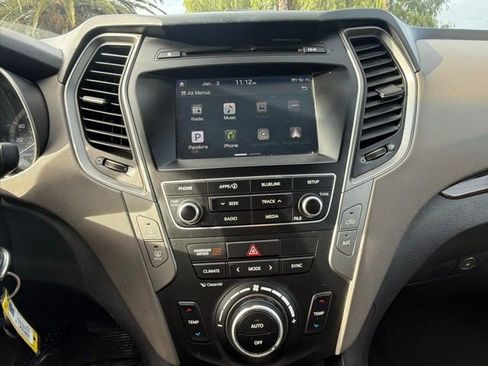 Used 2017 Hyundai Santa Fe Sport image 22