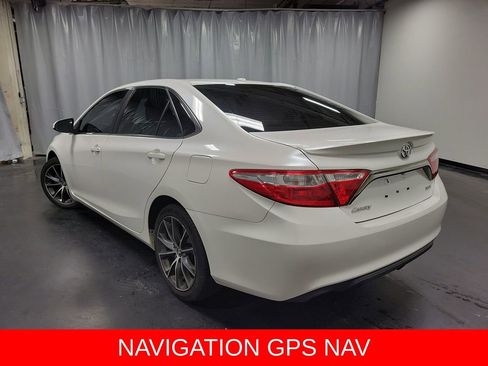 Used 2015 Toyota Camry XSE image 6