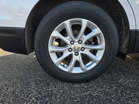 Used 2019 Chevrolet Equinox LT FWD image 24