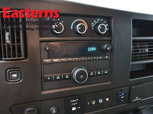Used 2020 GMC Savana 3500 w/ Driver Convenience Package RWD image 18