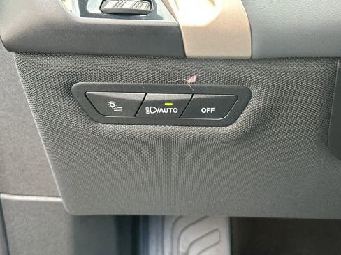 Used 2025 BMW iX xDrive50 w/ Premium Package image 32