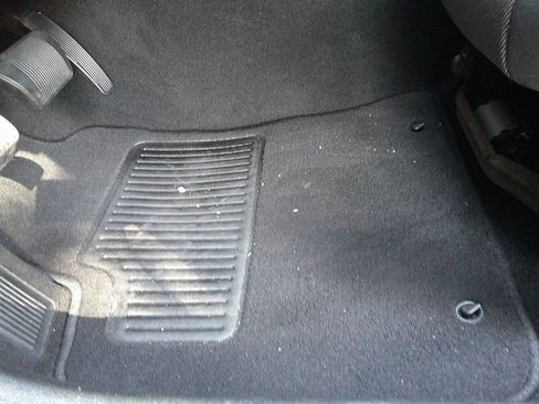 Used 2019 Dodge Charger SXT image 10