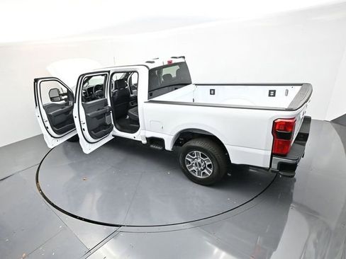 New 2026 Ford F250 Lariat RWD image 38