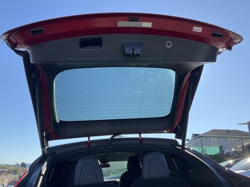 Used 2017 Tesla Model X 75D image 10