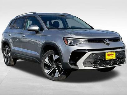 New 2025 Volkswagen Taos SE