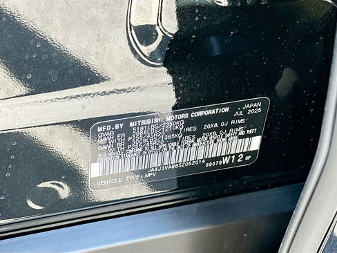 New 2025 Mitsubishi Outlander SE image 22