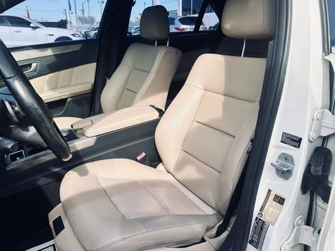 Used 2010 Mercedes-Benz E 350 Sedan image 10