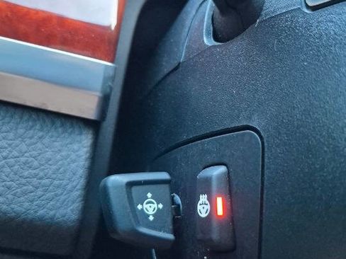 Used 2011 BMW ALPINA B7 w/ Driver Assistance Pkg image 90