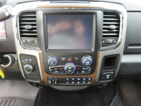 Used 2017 RAM 2500 Laramie AWD/4WD image 15