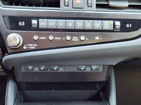 New 2025 Lexus ES 350 w/ Premium Package image 13