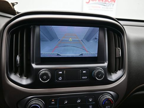Used 2022 GMC Canyon AT4 w/ Trailering Package image 15