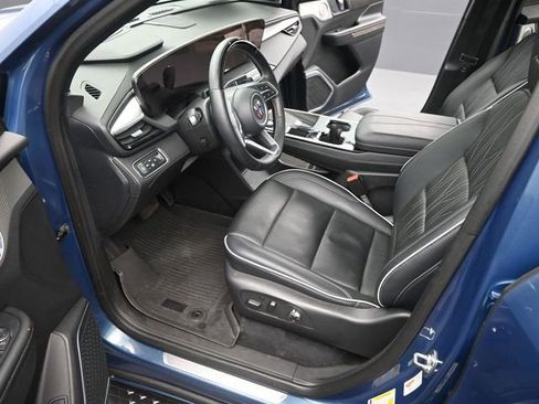 Certified 2025 Buick Enclave Avenir w/ Super Cruise Package image 9