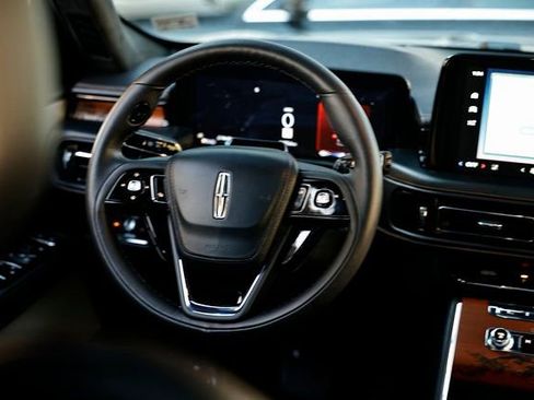 Used 2025 Lincoln Aviator Black Label w/ Jet Appearance Package image 29