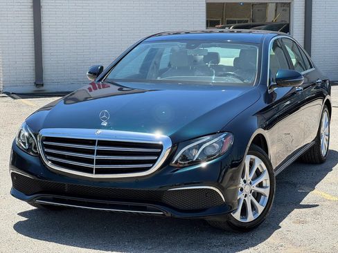 Used 2017 Mercedes-Benz E 300 4MATIC w/ Premium 1 Package image 2