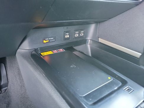 Used 2025 Toyota Camry LE image 14