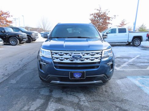 Used 2018 Ford Explorer XLT w/ Equipment Group 201A image 2